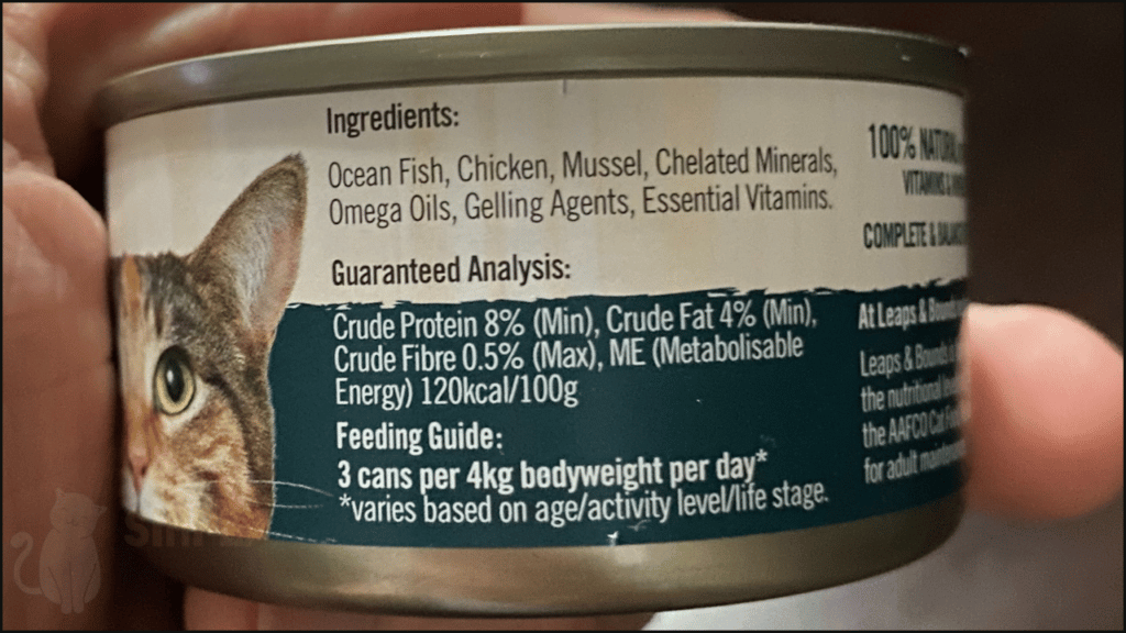 A cat food showing the guaranteed analysis