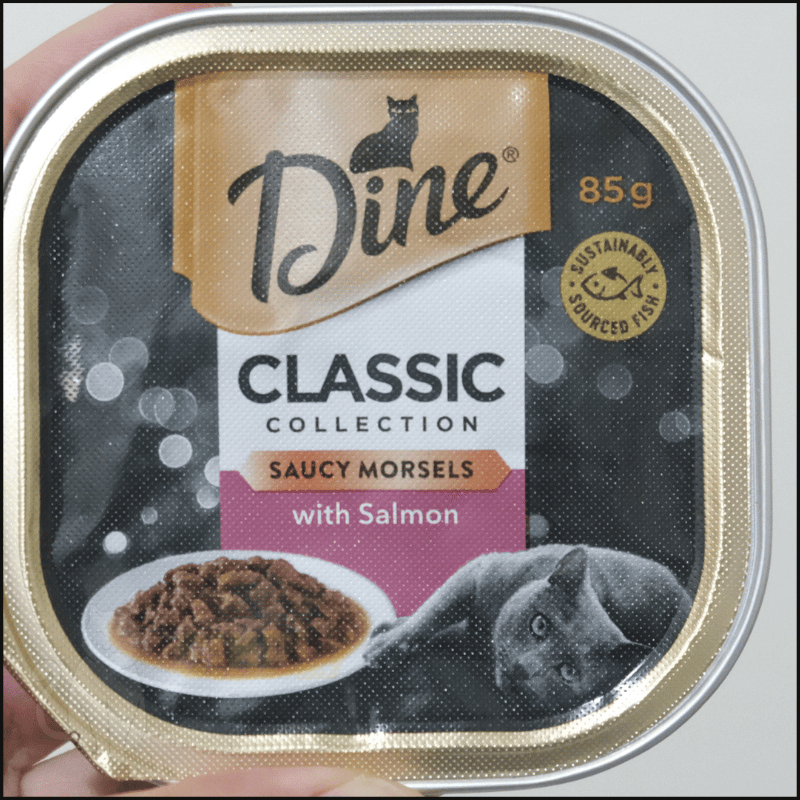 Dine Saucy Morsels cat food (picture)