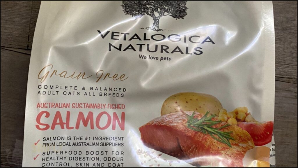 A close up look at Vetalogica Naturals cat food