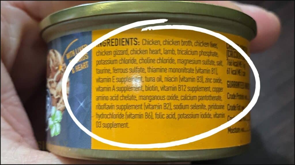 An ingredient list rich in named meat ingredients, vitamins, and minerals