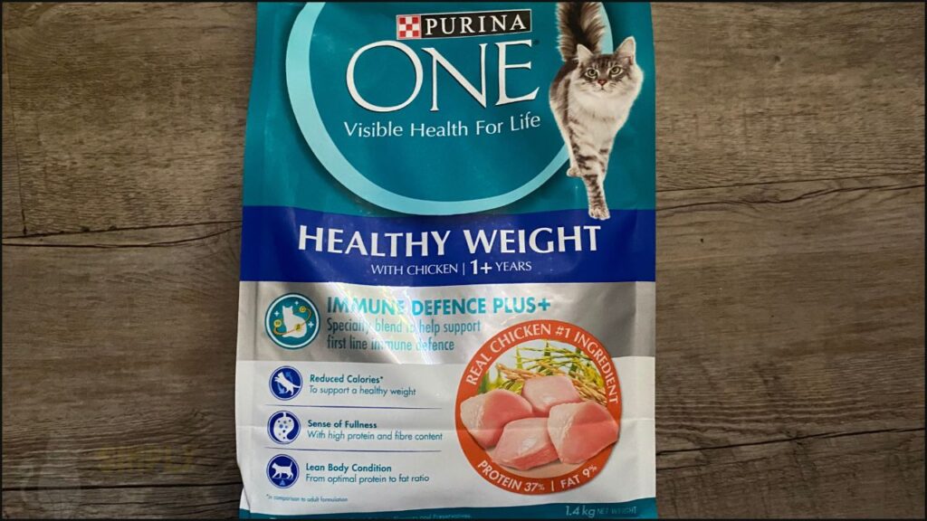 Purina ONE healthy weight with chicken cat food