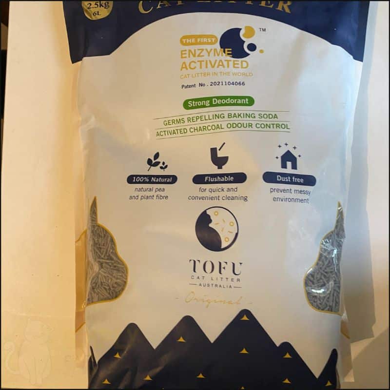 Front label of Tofu cat litter Australia