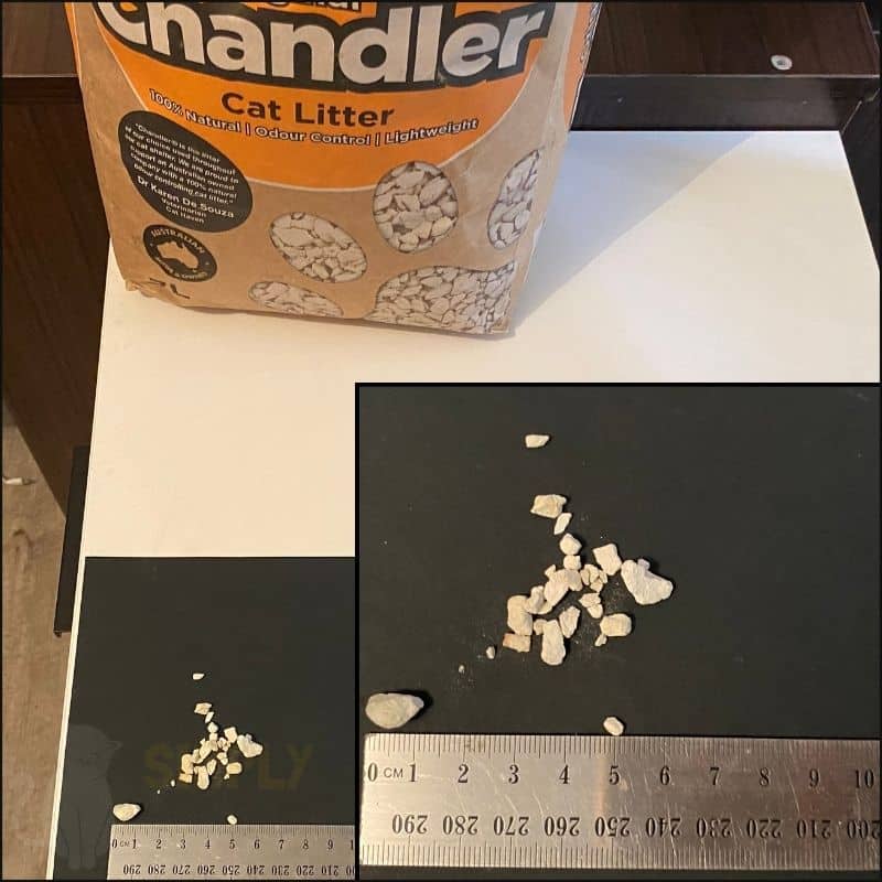 A photo showing the size of Chandler original cat litter (C) Simply Cat Care