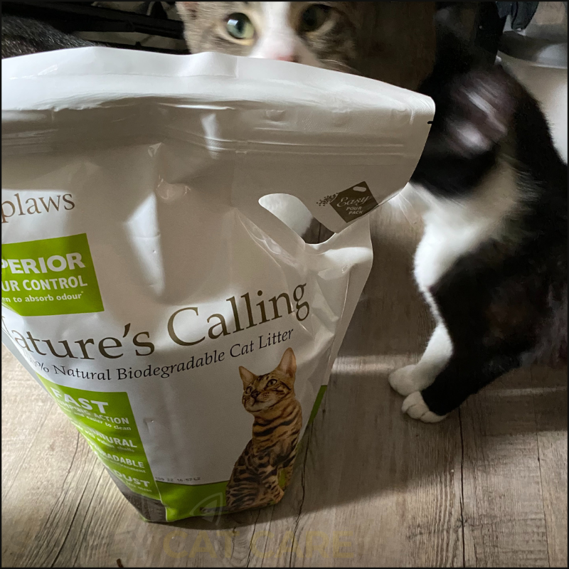 Front label of Applaws Nature's calling cat litter (C) Simply Cat Care